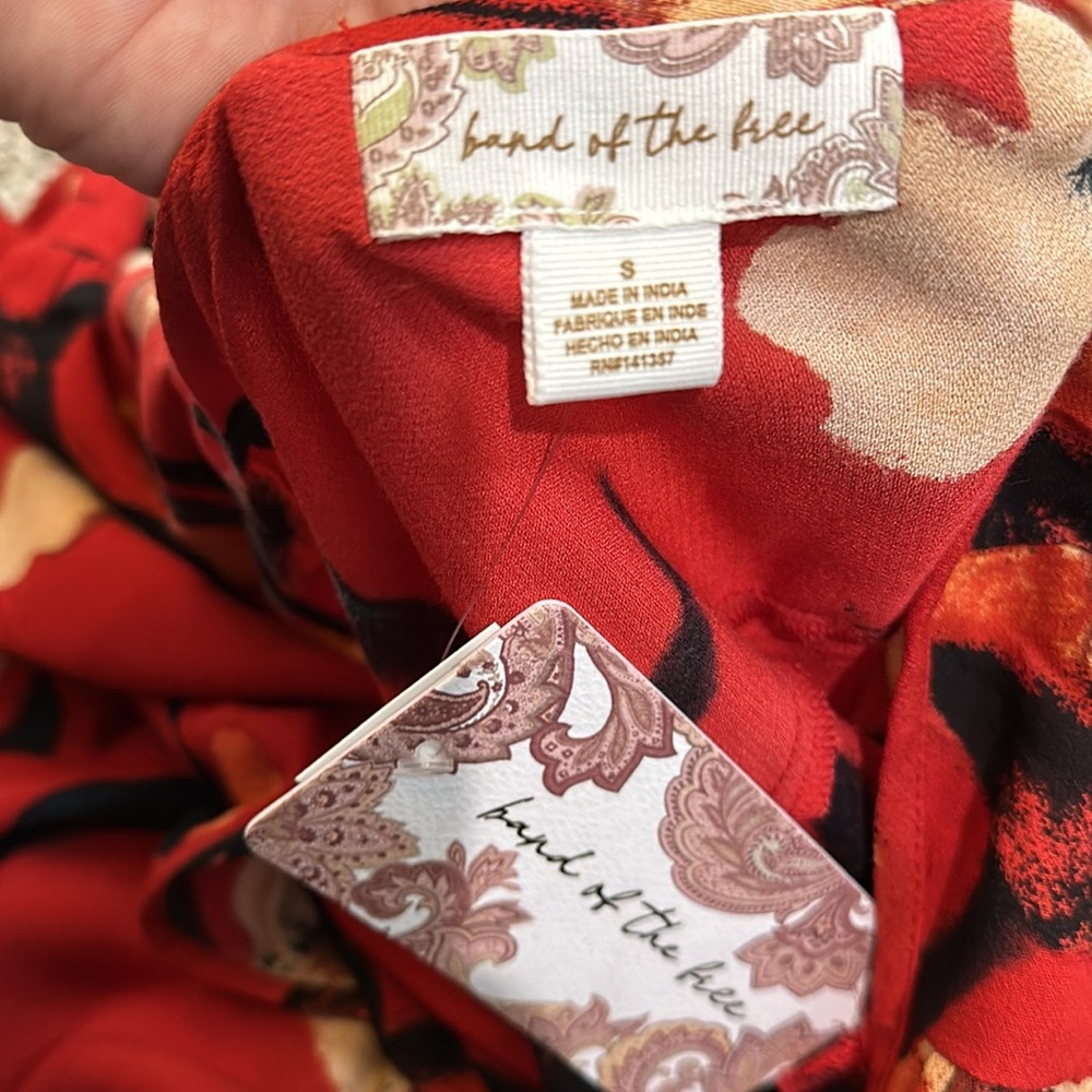 Band of the Free POLLY RED FLORAL WRAP MAXI DRESS Size Large NWT - Picture 10 of 11